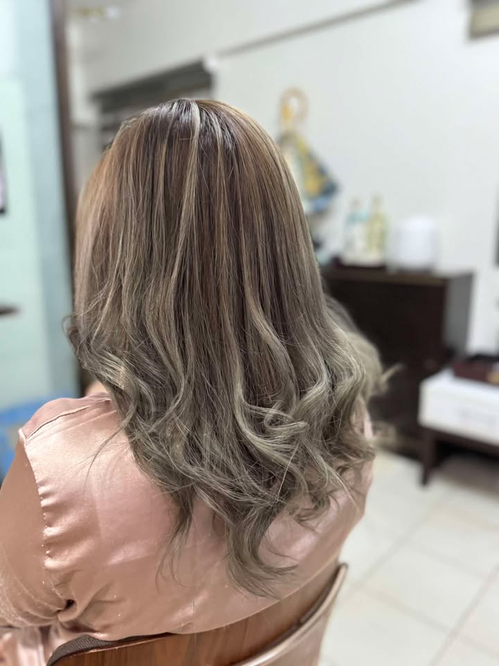 Colored_Hairs
